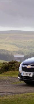 CHEVROLET Cruze Hatchback 1.8 16V (141 Hp) 技術仕様
