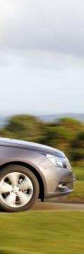 CHEVROLET Cruze Hatchback 1.8 16V (141 Hp) 技術仕様
